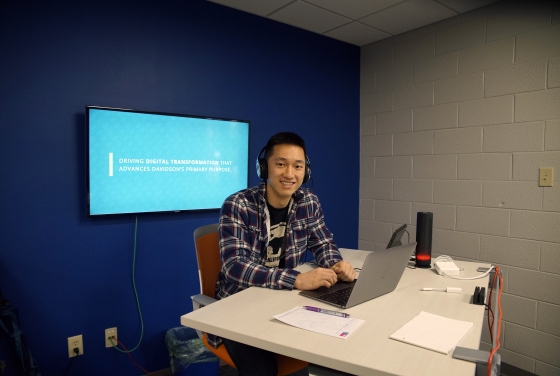 Student Working at T&I