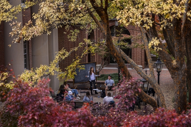 Prof. Kyra Kietrys Leads Class Outside