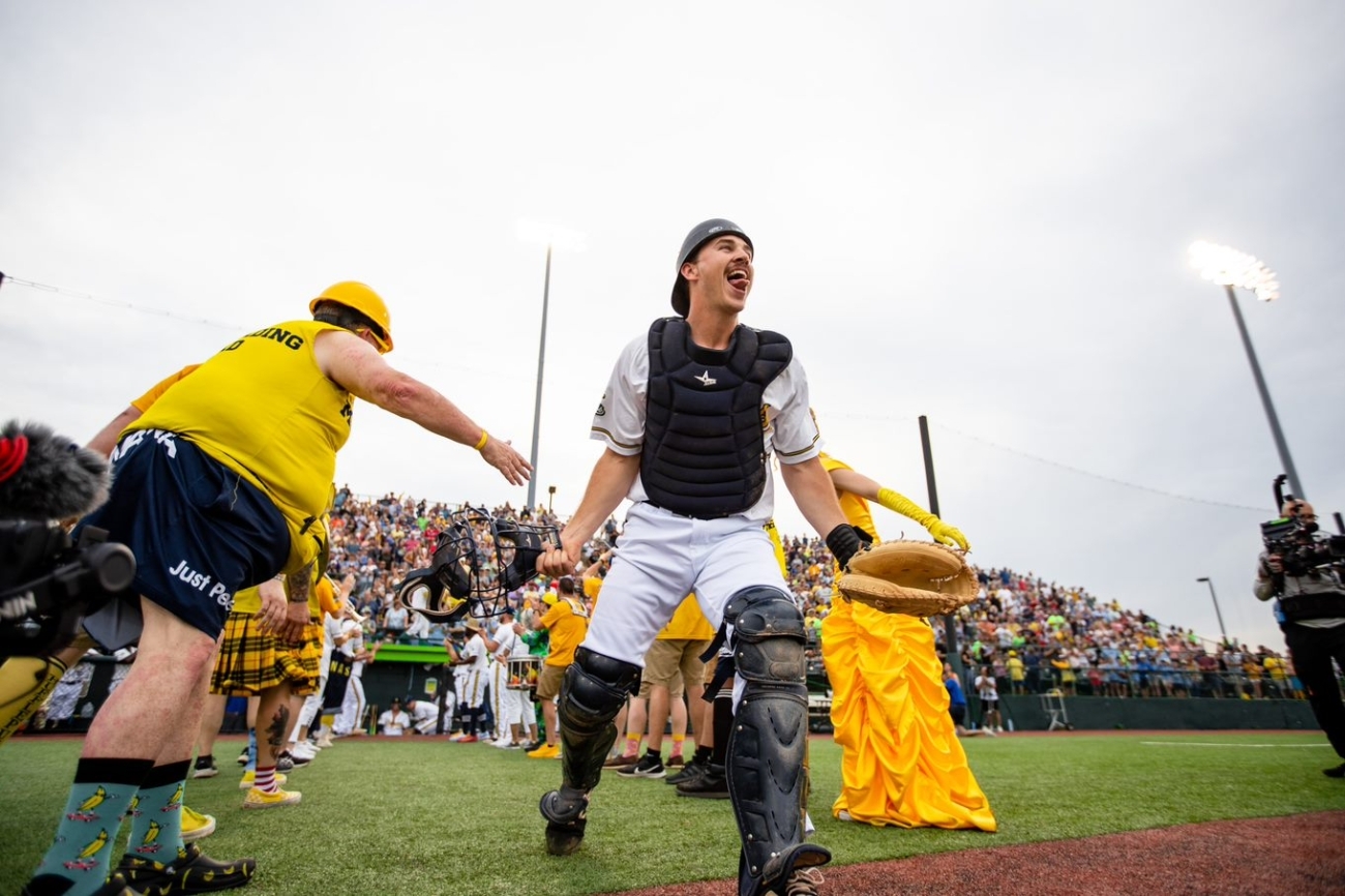 Savannah Bananas, the dancing Globetrotters of baseball, explained