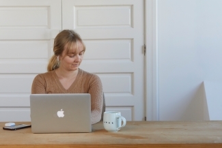 Cora Martin '21 on Laptop