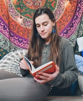 Lilly Rothman ’21, an E.H. Little student 