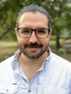 Headshot of Scott Villa