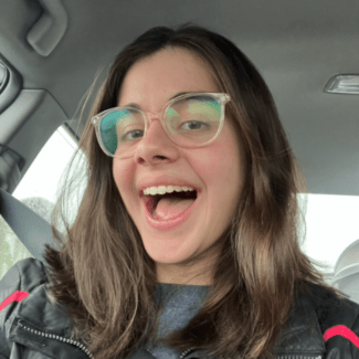 a selfie of Bella Bagnoli in a car