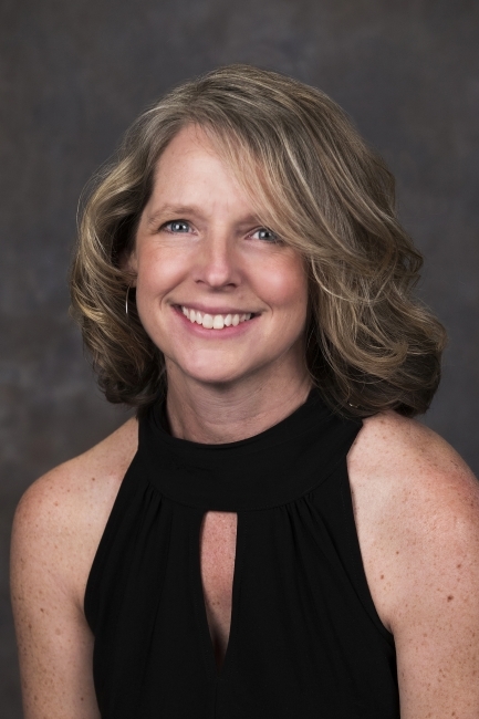Cindy Hauser Headshot