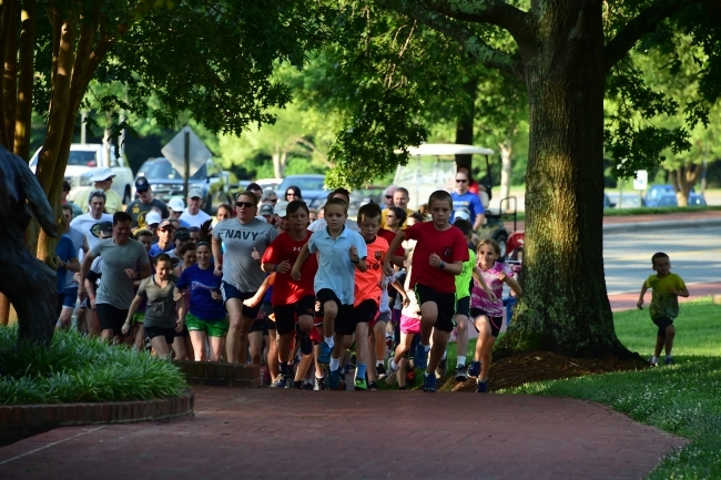 Kids Cake Race Alumni Weekend