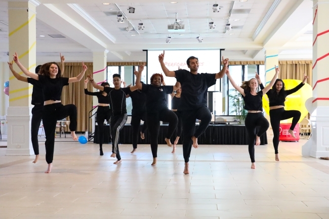 Davidson Bhangra Performing