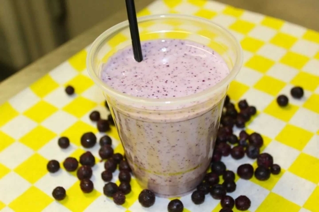 Smoothie in Wildcat Den