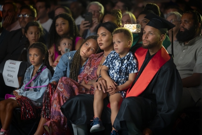 Davidson's Stephen Curry Celebrates Graduation, Hall of Fame