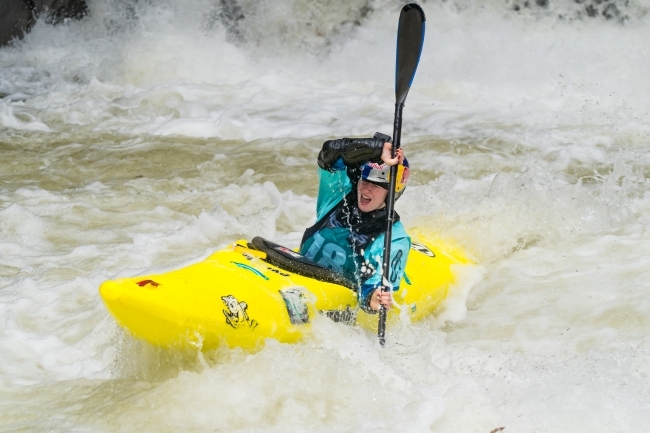 Evy Leibfarth '25 Kayaks Green River Race