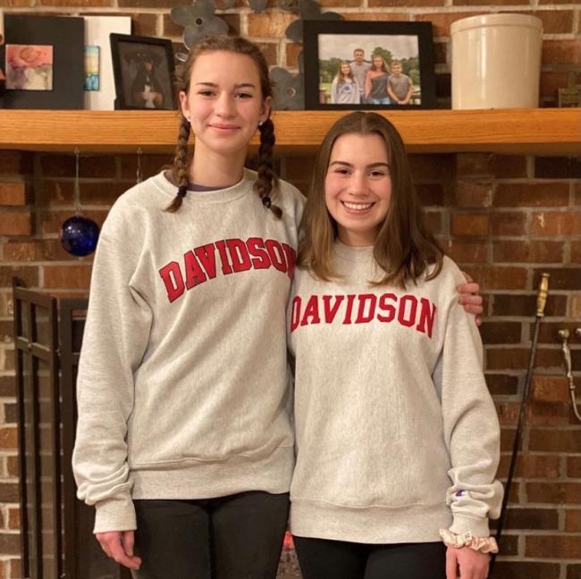 Students in Davidson sweatshirts