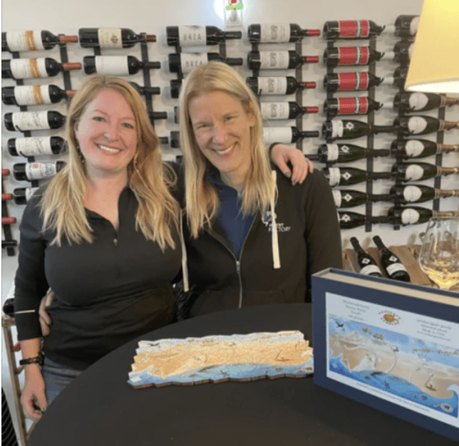 Becca Taylor ’06 with Suzanne at wine bar competition
