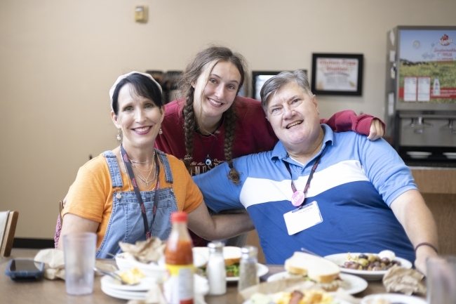 Parents and students smile at Jazz Brunch at Vail Commons