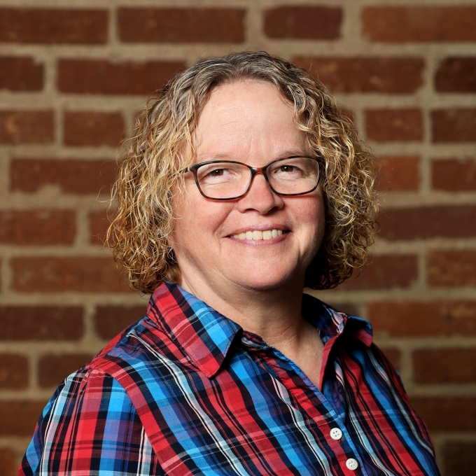 Laurie Heyer Headshot