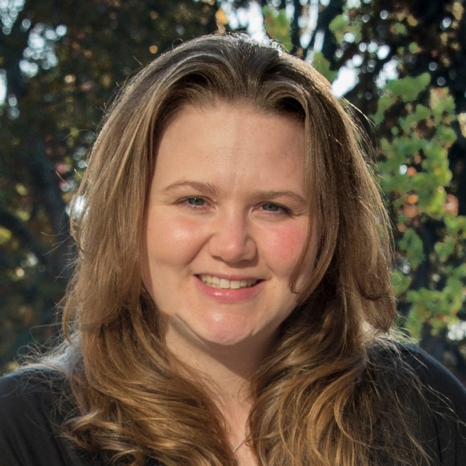 Nicole Snyder headshot