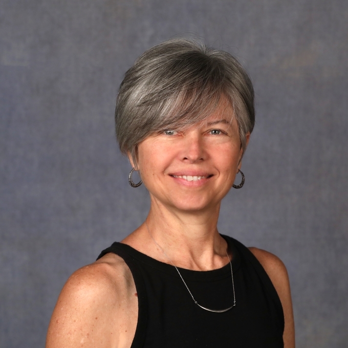 Jennifer Stasack Headshot