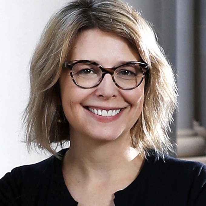 Lisa Forrest headshot
