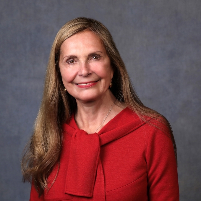 Cynthia Lewis Headshot