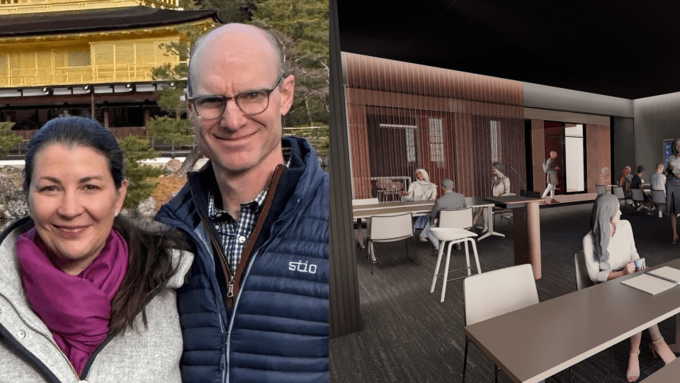 Fritz Porter ’99 and Mary Margaret Cochrane Porter ’98 alongside the newly named Porter Classroom in the George Lawrence Abernethy Library
