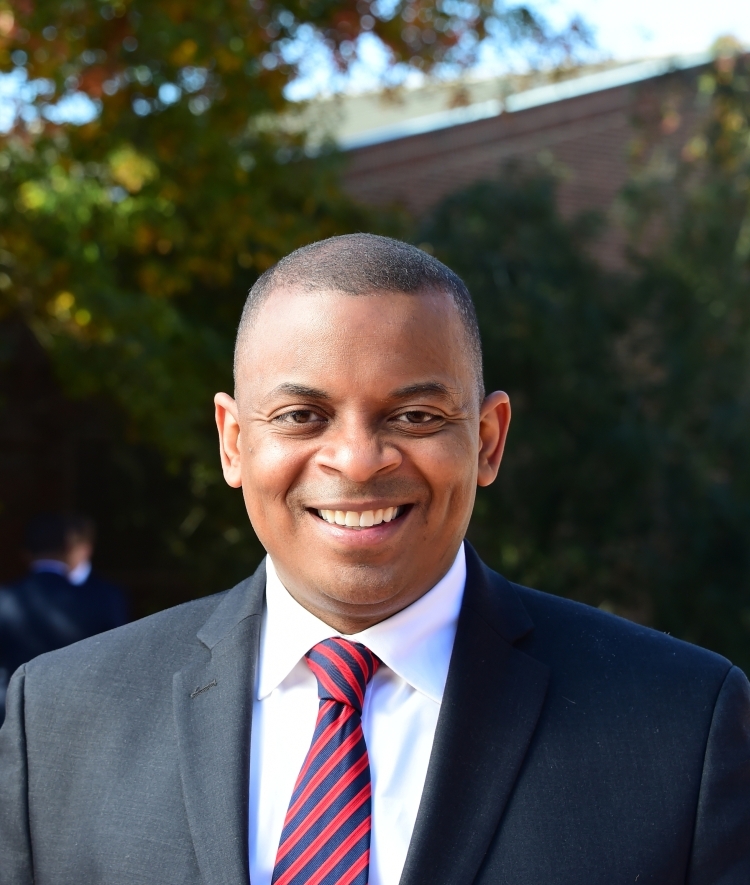 Anthony Foxx headshot