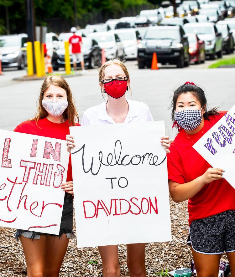 First Year Move In 2020 Students in Masks