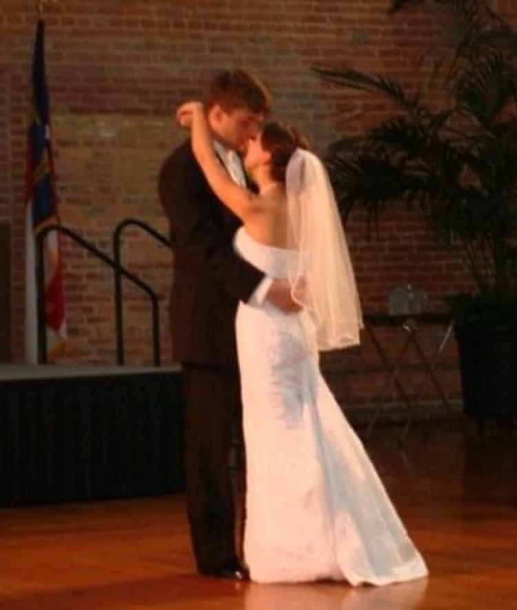 Andrea and David share their first dance on the wedding floor