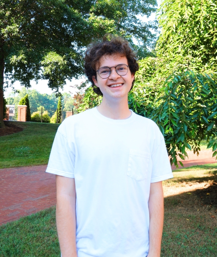 Headshot of Davis Varnado