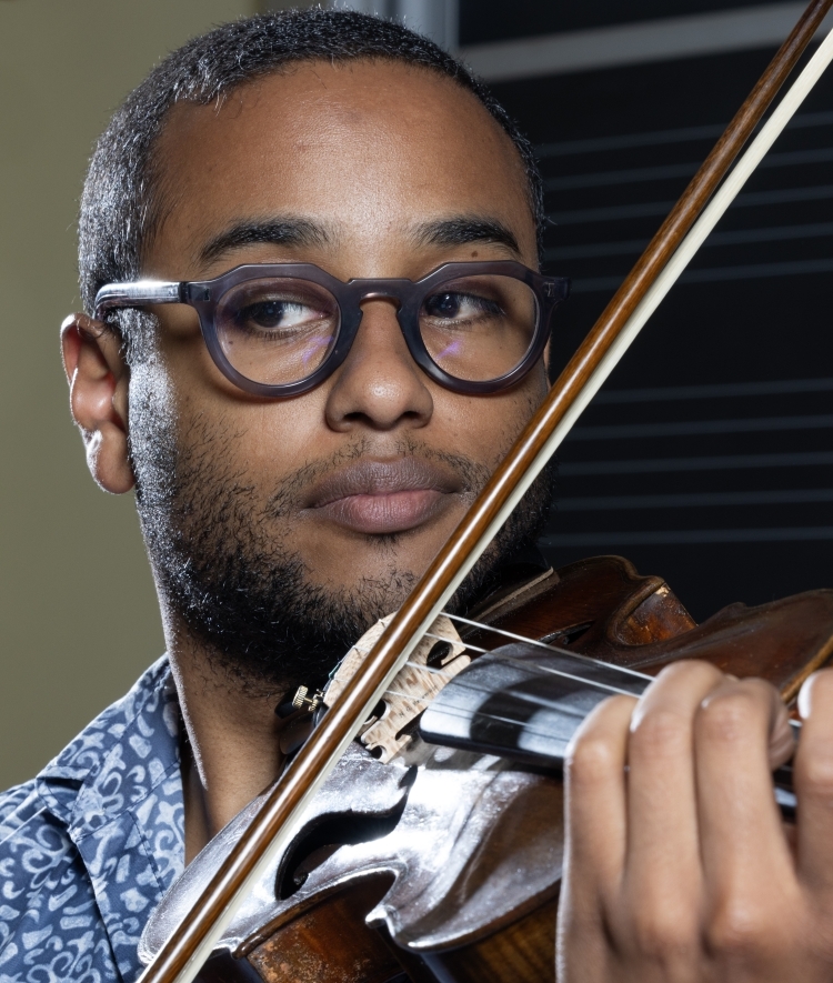 Marcus Pyle playing violin