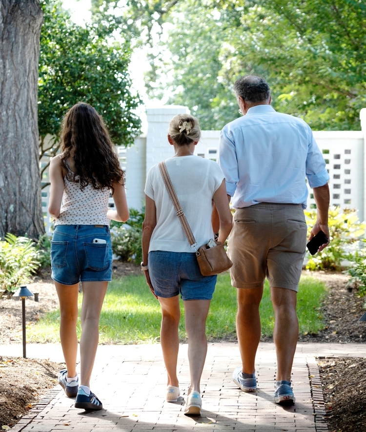 parents walking with their student
