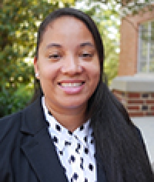 Alexis Yates Headshot