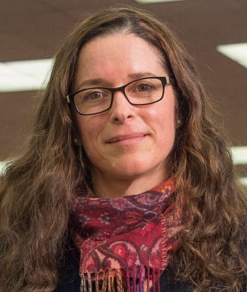 Rebecca Fernandez headshot