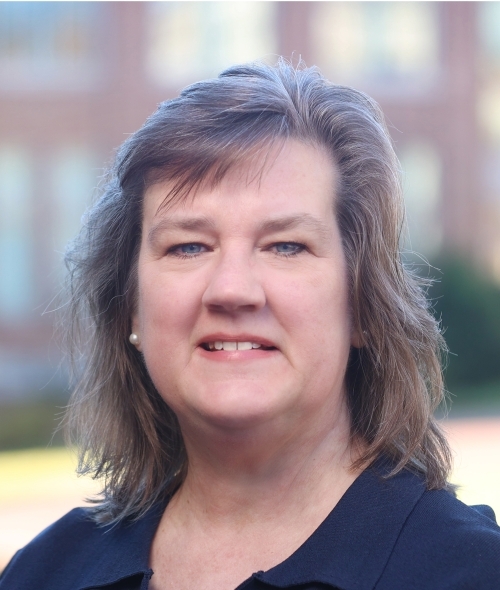 Ruth Schultes Headshot