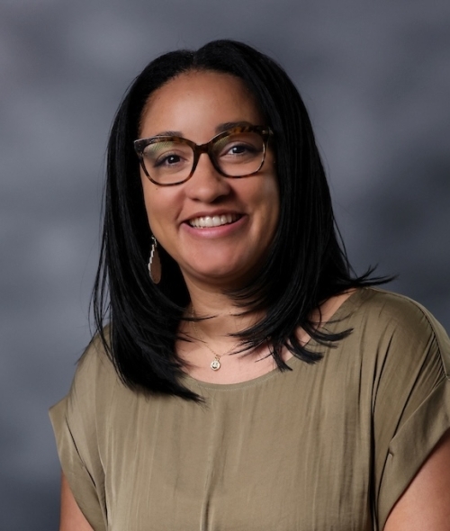 Trasheil Sinnett headshot