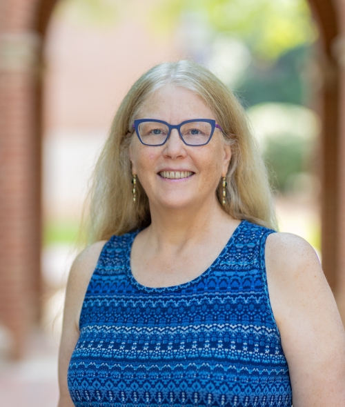 Kristi Multhaup headshot