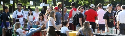 Student activities fair brings lots of students together on Chambers Lawn