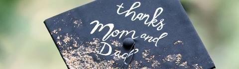 Graduation Cap with Thanks Mom and Dad written on it