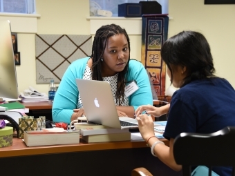 Prof Bowles Anthropology Adviser w student