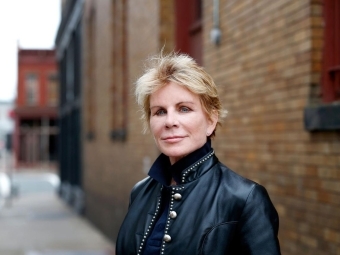 Alumna Patricia Cornwell Game Changer