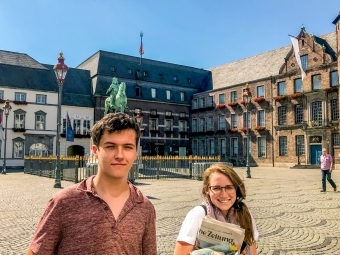 Students in Germany plaza