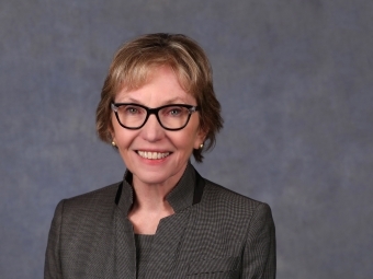 Susan Roberts Headshot