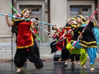 Bahngra Dancers Perform