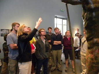 Jeanne Neumann explaining to students about the Terme Ruler, Rome