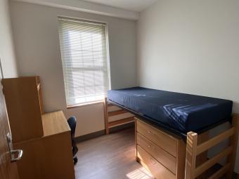 Tomlinson suite single dorm room