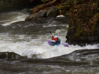 Ben Atherton '26 kayaks Green River Race