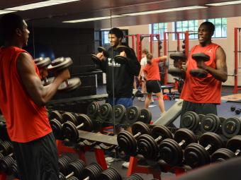 Students in Doe Weight Room
