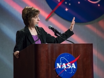 Johnson Space Center Director Ellen Ochoa speaks to center personnel
