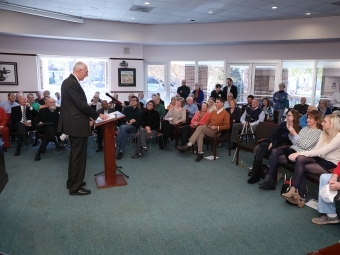 Bill Giduz Receives the Jack Burney Community Service Award
