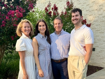 Davidson Alum Andy Cooke ’90 and Marjorie Havighurst Cooke ’91 and family